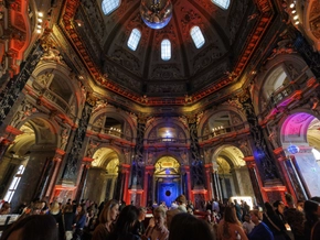 "Kunstschatzi" im KHM: Glitzer und ESC-Stimmung