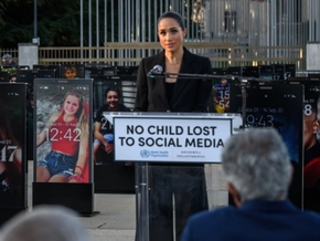 Herzogin Meghan eröffnete Schau für Social-Media-Opfer