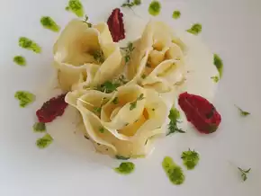 Kräuterglück: Schülerinnen begeistern mit kreativem Galadinner