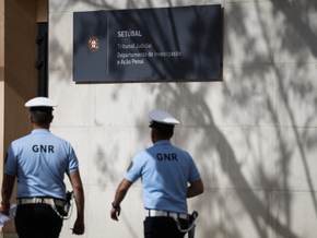 Mutter in Portugal ausgesetzter Buben soll vor Haftrichter