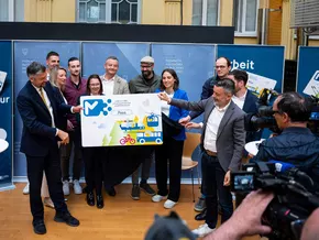 Ein Jahr Fix365 Pass und 180.000 Abonnements Südtirolmobil