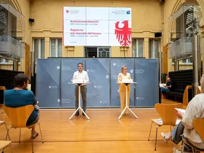Arbeitsmarkt wächst leicht - vor allem wegen auswärtiger Arbeitskräfte