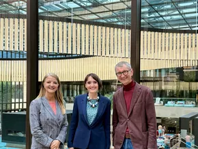 Die neue Regierungskommissärin zu Gast in der Therme Meran