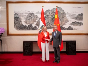 Chinas Außenminister Wang Yi empfing Meinl-Reisinger