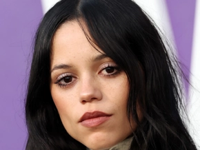 Jenna Ortega spielt Roboter in "Klara und die Sonne"