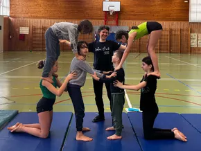 Daumenklavier, Kochen, Selbstverteidigung: Jugendworkshops begeistern