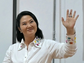 Fujimori führt bei Präsidentenwahl in Peru knapp