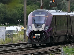 Ein Toter und Verletzte bei Zug-Zusammenstoß in England