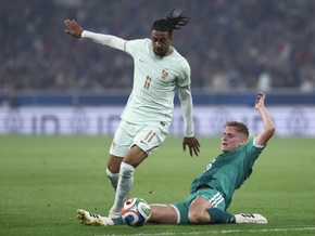 Frankreich jubelte dank Olise-Triple, Oranje im Glück