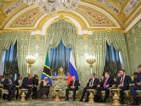 Putin trifft Journalisten bei Wirtschaftsforum