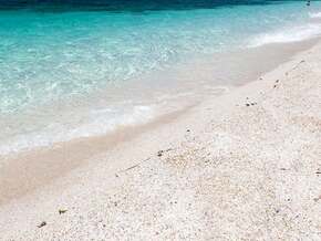 Letzten Wunsch ihrer Mutter erfüllt und 40 Kilo Sand zurückgebracht