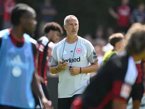 Hütters Rückkehr zur Frankfurter Eintracht mit "Gänsehaut"