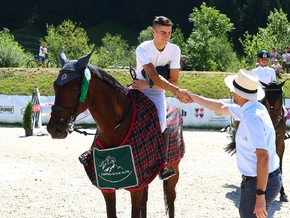 Jumping in the Alps: Wenn sich Sohn und Vater um den Sieg batteln