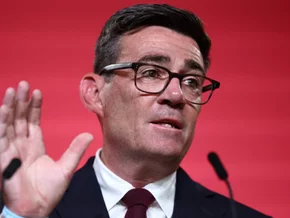 Andy Burnham als Chef der britischen Labour Party bestätigt