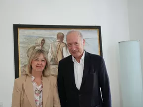 Stiftung Südtiroler Sparkasse fördert Caritas mit 105.500 Euro