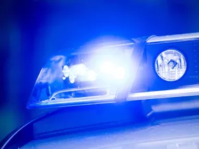 Raser überholt Zivilstreife mit 222 km/h auf der A9