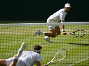 Djokovic und Sinner im Wimbledon-Achtelfinale