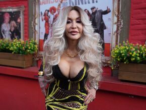 Dolly Buster bei Dreh für TV-Show kurz medizinisch versorgt