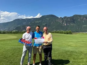 Omar Visintin und Jürgen Braun beweisen Nähe für herzkranke Kinder