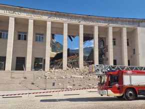 Teil des Gerichtsgebäudes in Bozen stürzt ein