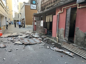 Berichte über Tote in Einkaufszentrum nach Erdbeben in Japan