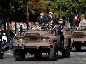 Frankreich feiert Nationalfeiertag mit größter Militärparade