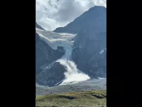 Spektakulärer Gletscherbruch in den Ortler-Alpen