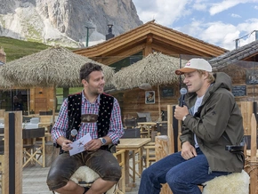 Marco Odermatt: “Was hat es mit dieser besonderen Trophäe auf sich?”