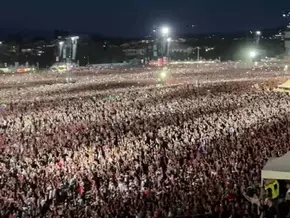 250.000 Fans bei Mega-Konzert von Popstar Ultimo in Rom
