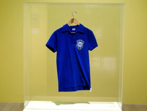 Pelés WM-Trikot von 1958 erzielte 4,3 Mio. Euro bei Auktion