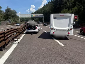 Unfall mit Wohnwagen auf der Brennerautobahn