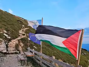“Sie weht weiterhin, das ist ein Akt der Solidarität”