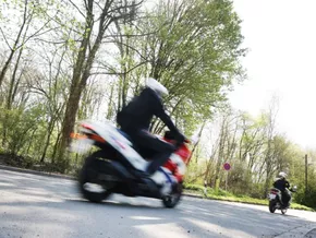 Biker schleifte in Graz zwei Polizisten mit sich