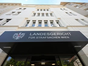 Mordprozess um in Seniorenheim getötete 87-Jährige gestartet