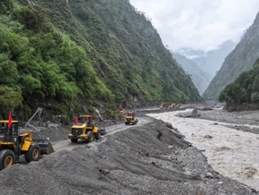 500 Tote nach Sturzflut in Nepal und Sorge vor neuer Gefahr