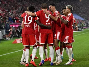 Bayern eröffnen Titeljagd mit 5:1-Erfolg gegen Stuttgart