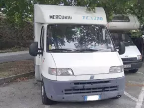 Verpatzter Urlaub: Obdachloser dringt in Camper ein
