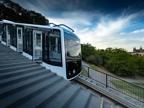 Die zwinkernde und errötende Standseilbahn von Prag