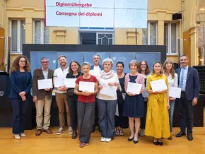 15 neue Fremdenführerinnen und Fremdenführer erhalten Diplom
