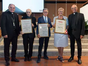 Diözese ehrt Isabella Engl, Paolo Spolaore und Don Giuseppe Rizzi