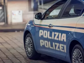 Frau [35] während des Raubüberfalls festgenommen