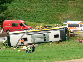Fünf Tote nach Busunfall in der Schweiz