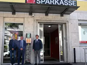 Drei neue Defibrillatoren im Bozner Stadtgebiet