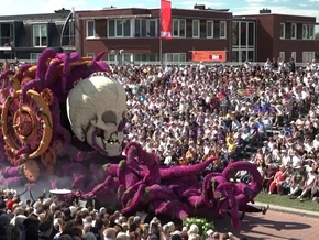 Niederländisches Dorf feiert weltgrößte Blumenparade - VIDEO