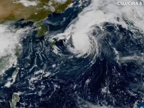 Taifun "Dujuan" trifft auf Japan