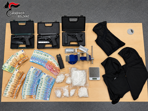 Junge Leute mit Koks versorgt: Zwei Festnahmen bei Drogenrazzia in Bozen