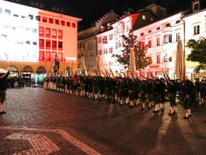 Schützen in Bozen: Kritik an Behörden und Appell an Österreich