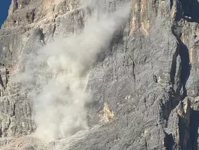 Wieder kracht es in den Dolomiten – VIDEO