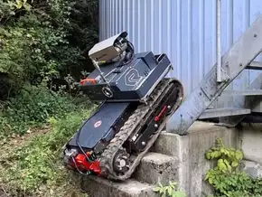 Feuerwehr Percha macht sich mit Roboter-Technik vertraut