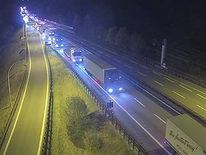 Lkw beschädigt Tunnel auf der Brennerautobahn